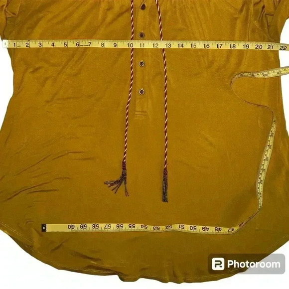 Beautiful mustard yellow top with crochet neck and beaded tassels size medium - Picture 4 of 9